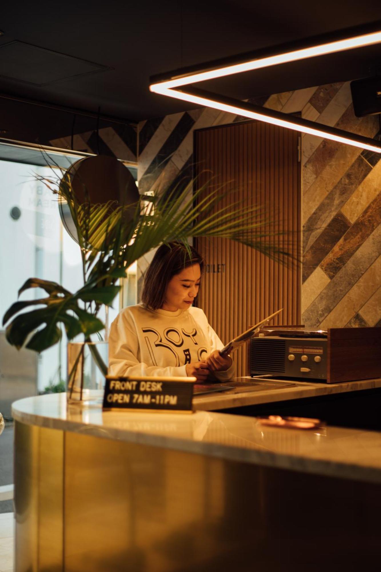 Hotel She, Kyoto Bagian luar foto
